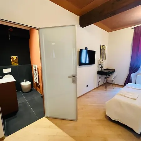 Casa Nina Centro 4* Bolonia