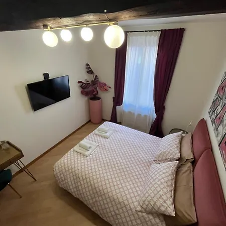Casa Nina Centro Nocleg ze śniadaniem 4*