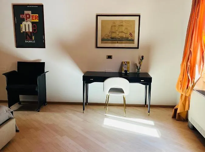 Casa Nina Centro Bed and Breakfast 4*